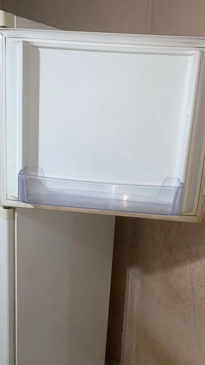 Geladeira funcionando tudo 