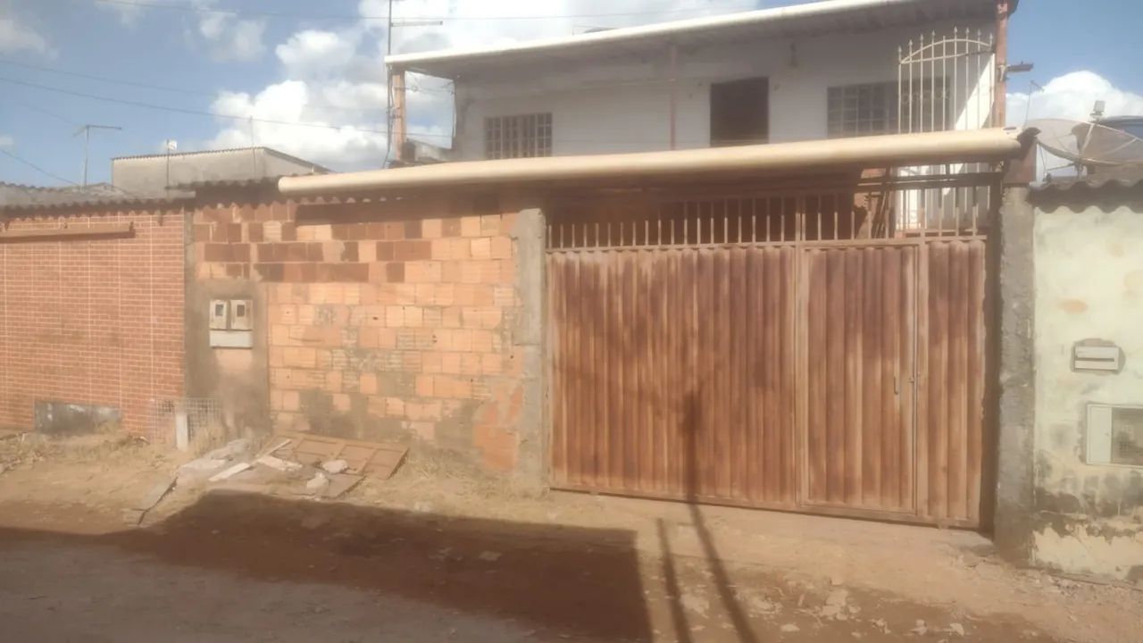 Casa 2 andar pego troca  - Foto 2
