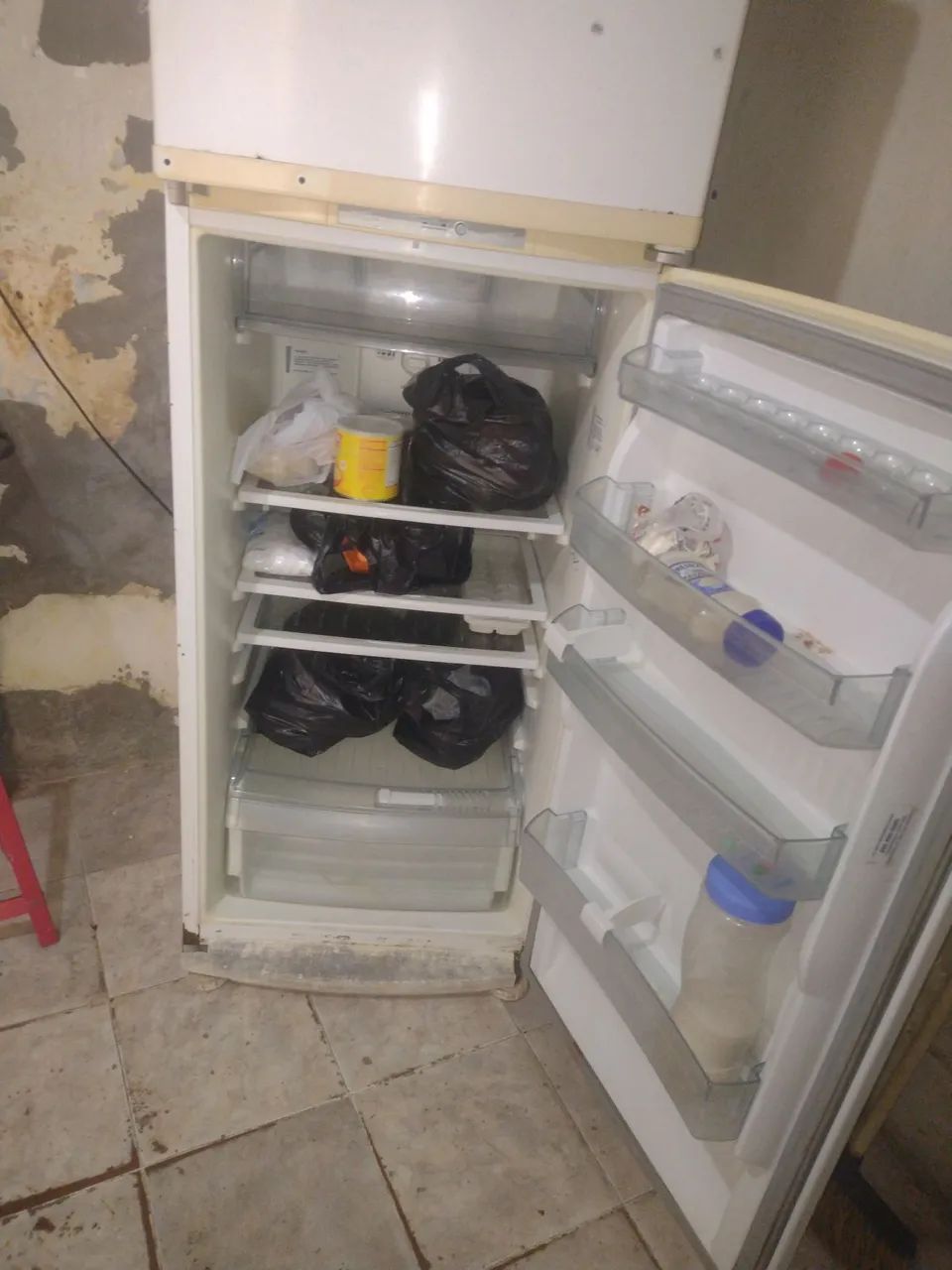 Vendo geladeira  - Foto 2