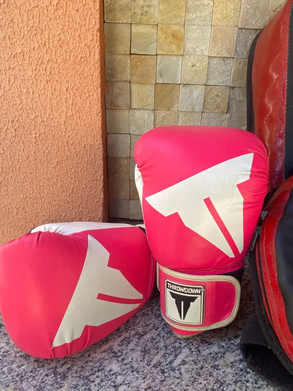 Luvas de boxe e jogo de aparadores - Foto 4