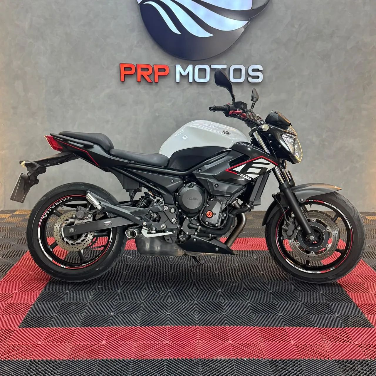 Yamaha XJ6 N SP - Foto 2