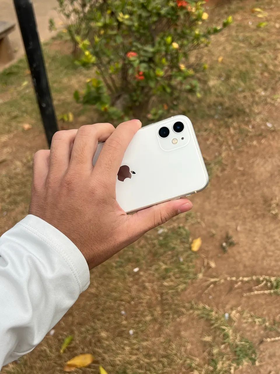 IPhone 11 Vendo ou troco  - Foto 2
