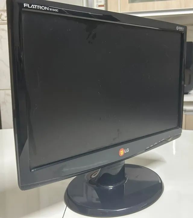 Monitor LG HD 18.5 Flatron W1943C-PF