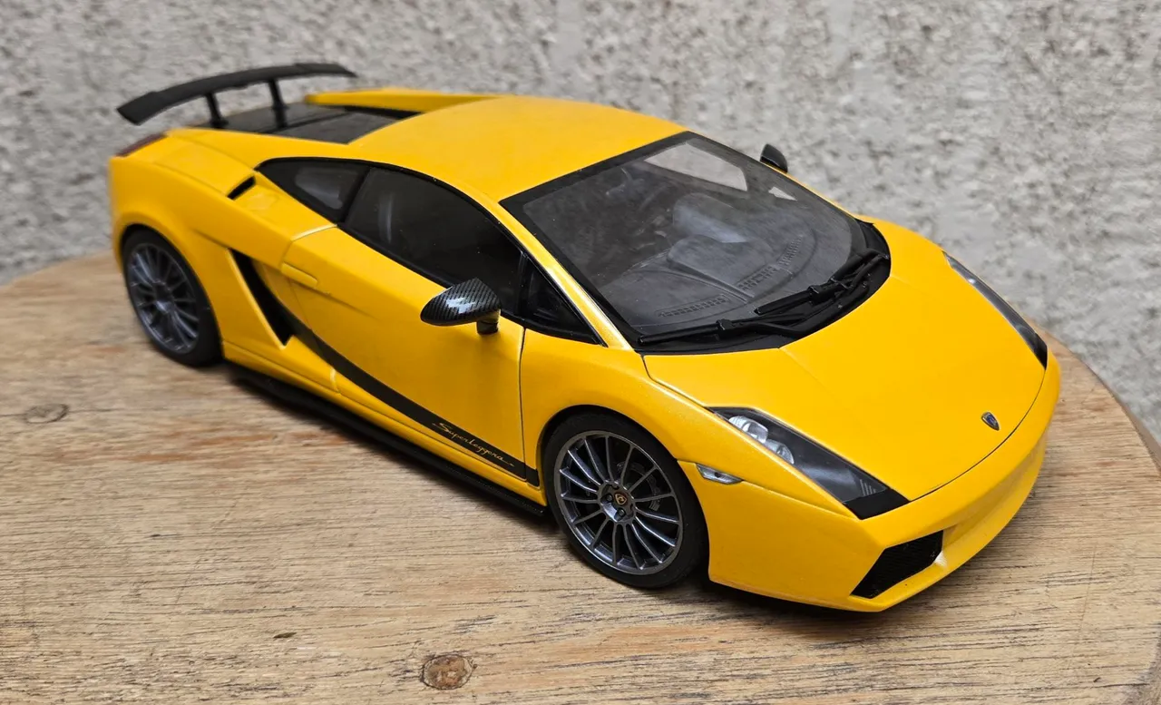 Lamborghini Murcielago AutoArt - Hobbies e coleções - Coophamat