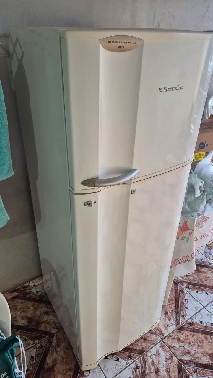 Geladeira Electrolux - Bom estado