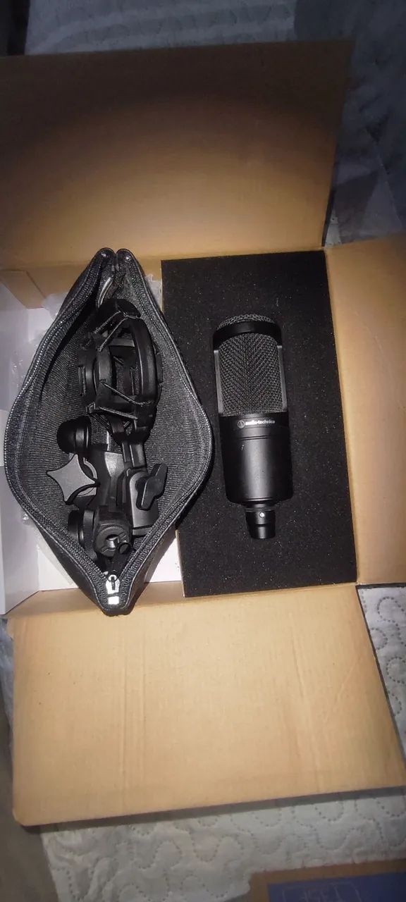 Microfone AT2020 cardioid condenser