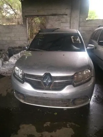 Sucata peças Renault logan 1.6 8v 2014 2018