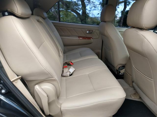 Hilux sw4 7 lugares 2011 - Foto 17