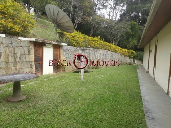 Excelente sítio com área de 10 mil m² com casa principal, casa de caseiro e área de lazer. - Foto 14