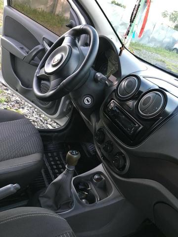 Fiat Palio Attractive 2014 1.0 8V Flex 4 portas Manual R$24.500 - Foto 11