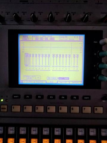Mesa de som Yamaha AW-4416 Workstation - Foto 4
