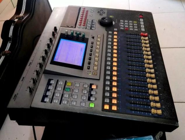 Mesa de som Yamaha AW-4416 Workstation - Foto 3