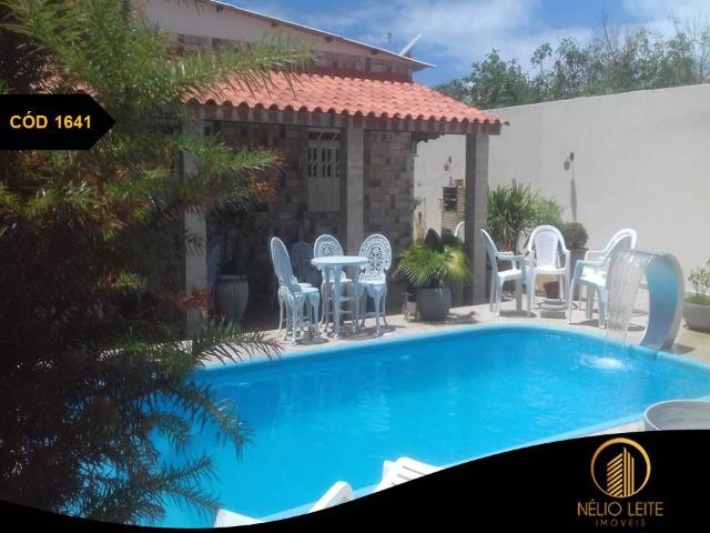 Casa em Praia do Flamengo com 2/4 e 285m²