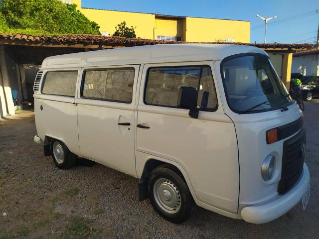 Kombi 2011 9 lugares - Foto 2