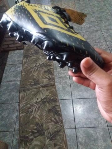 Chutera umbro zera 75 reais .80 pra entrega *