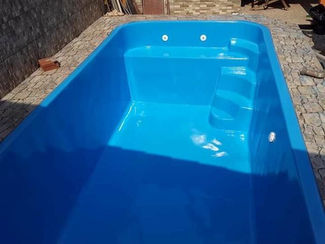 Piscinas e canoas