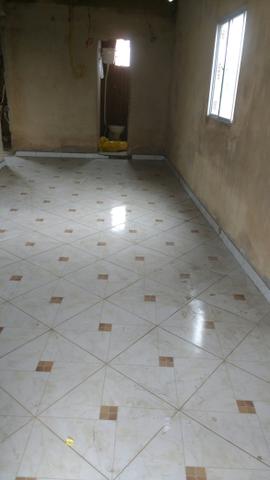 Verdo uma casa em fazer de acabamento uma laje também em santo André perto da escola