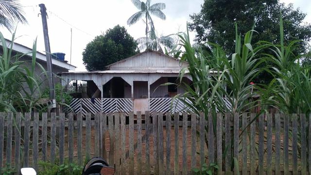 Vendo ou troco essa casa na Vila redenção