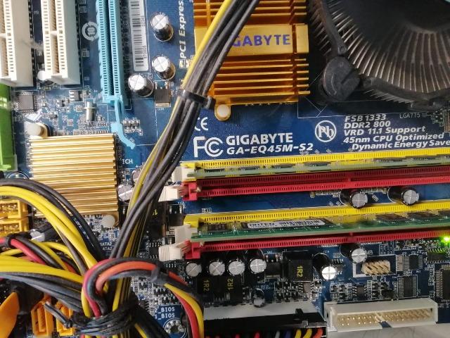 Kit Placa Mãe Gigabyte + 4gb + 500gb + Fonte Atx DSA-500VE C3 Tech - Foto 2