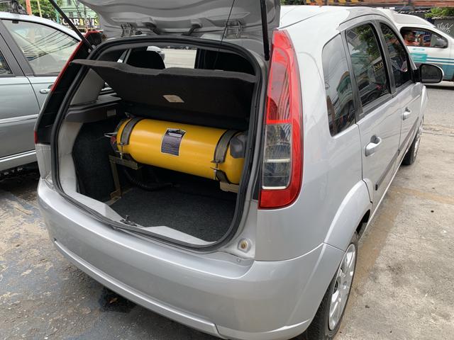Ford Fiesta 1.6 C/GNV Apenas 27.000 km Muito Novo e 1 Ano de Seguro - Foto 10