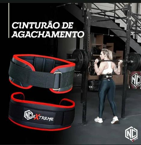 Cinturão de agachamento crossfit musculação com detalhe vermelho M