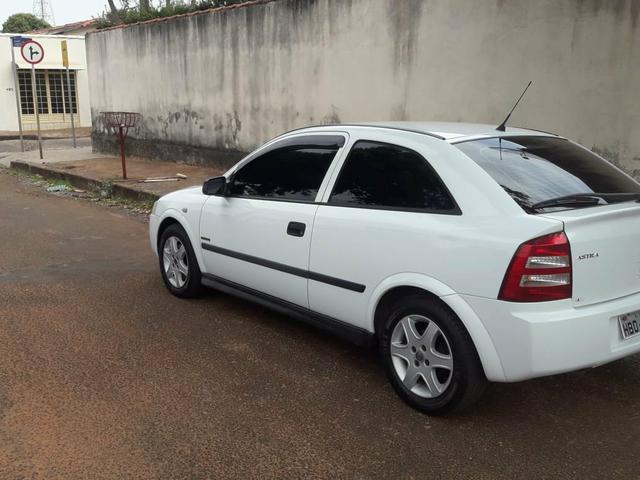 Vendo Astra 2005 COMPLETO - Foto 2