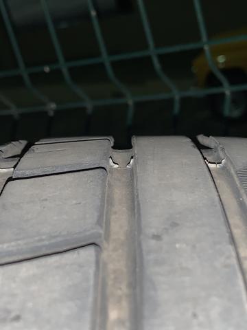 Pneu 225.50 R17 - Foto 4