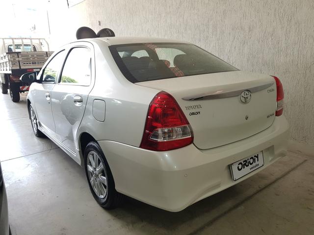 Etios sedan XLS Aut 2018 - Foto 8