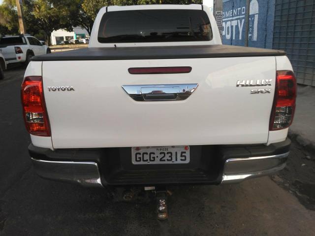 Toyota Hilux 17/17 SRX 2.8 4x4 - Foto 6