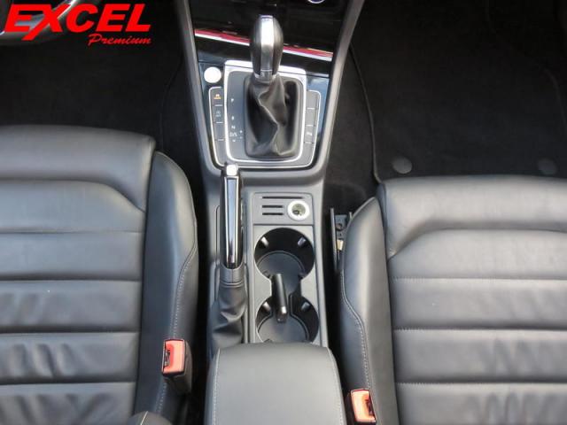 VOLKSWAGEN GOLF VARIANT HIGHLINE 1.4 TSI AUT - Foto 11