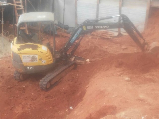 Locação de máquinas e caminhões  - Foto 6