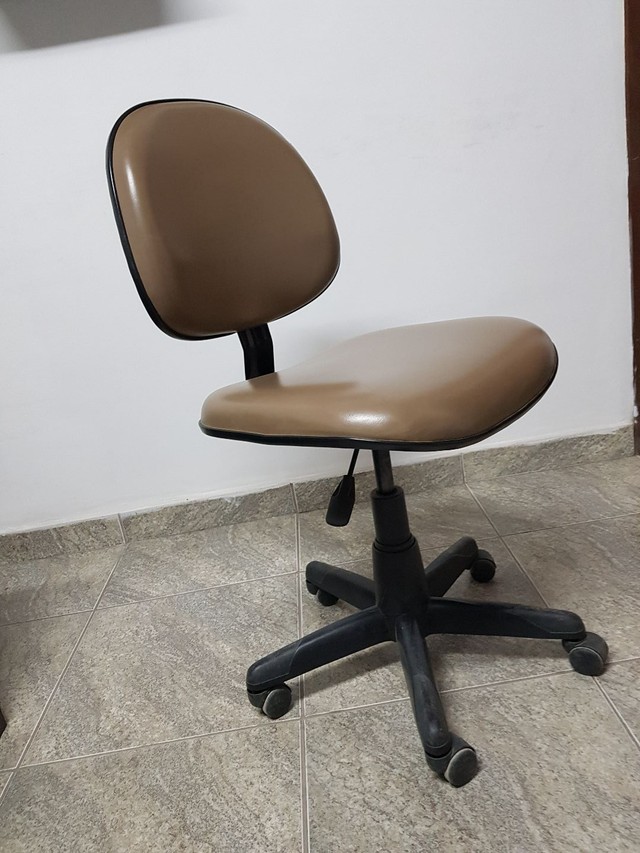Cadeira de escritório giratória - Foto 2