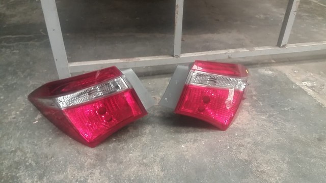 Lanterna Corolla 2015 2016 2017 sem led 