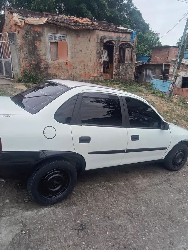 Corsa Classic e Corsa 2010 chegam com novidades