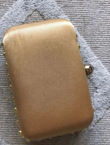 bolsa de festa bordada com perolas douradas e cristais - Foto 4