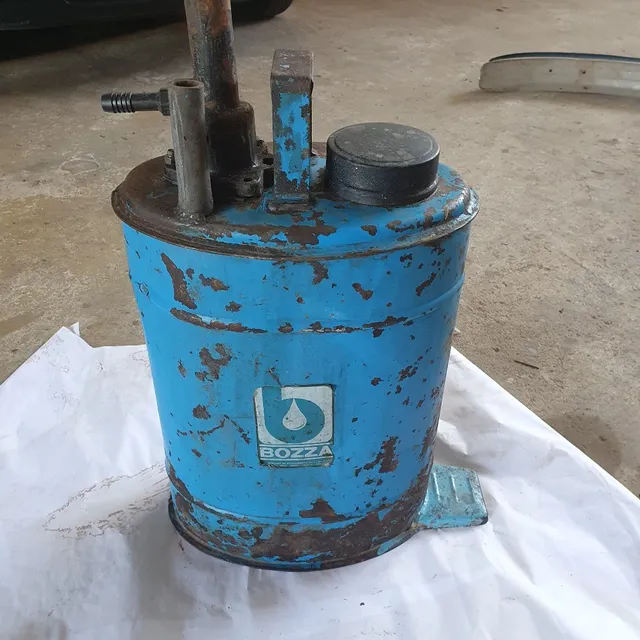 Bomba antiga lubrificação