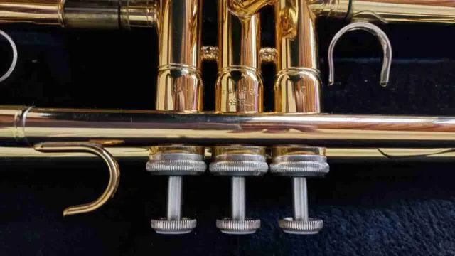 trompete Yamaha YTR 3335 - Foto 3