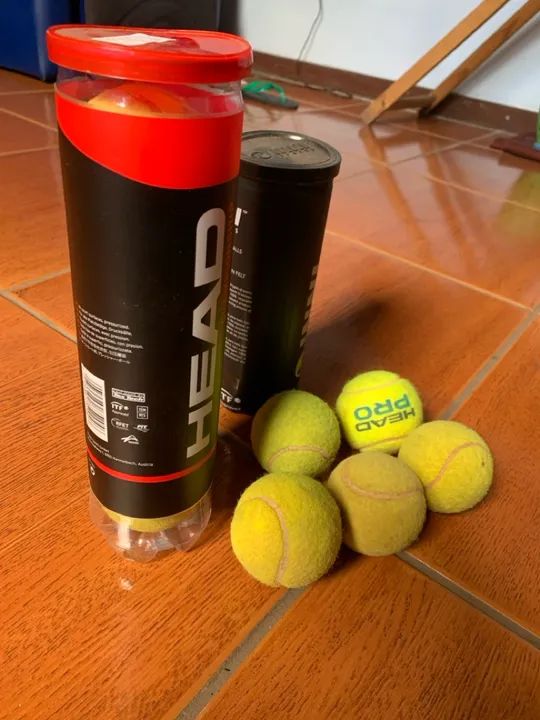 KIT . 03 BOLAS DE TÊNIS- usadas 
