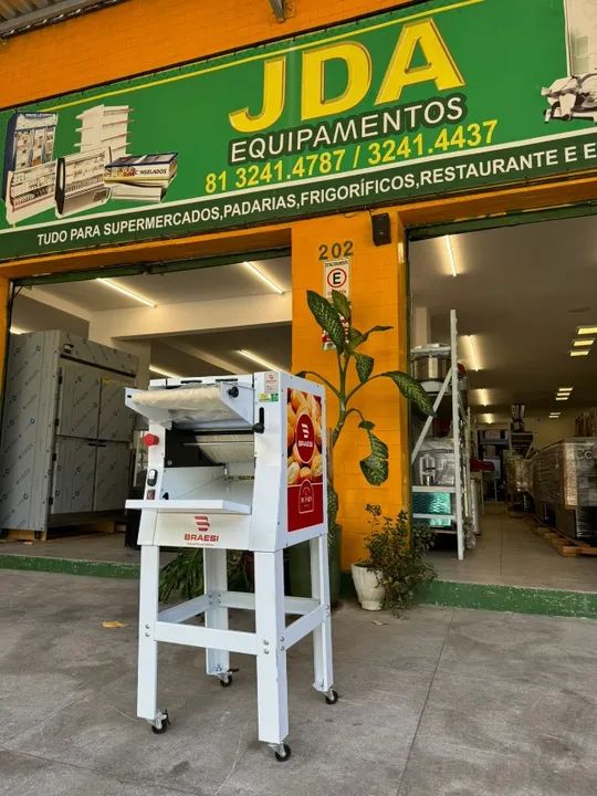 Modeladora para pães- marca braesi - 220v - ideal para panificação  - Foto 2