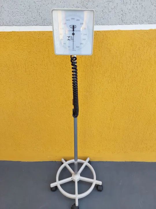 Pedestal para aparelho de pressão  - Foto 3