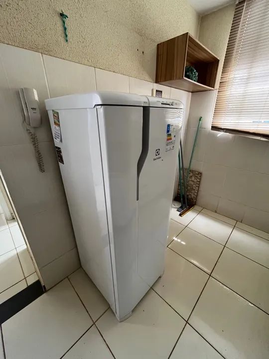 GELADEIRA ELETROLUX 127V 780,00 - Foto 5