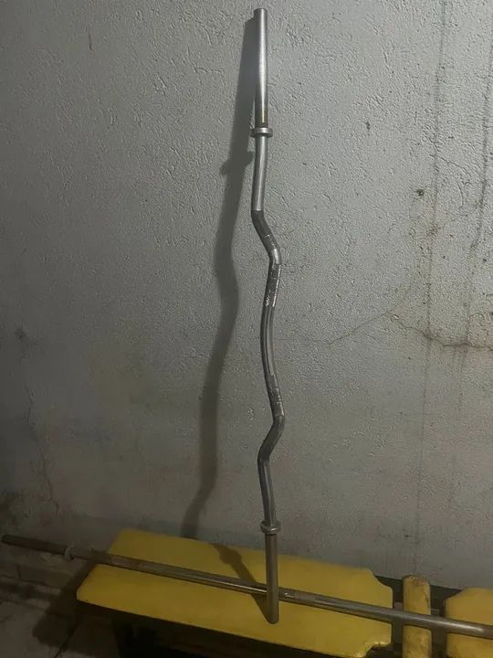 Banco para musculação, barra w, barra supino , anilhas - Foto 6