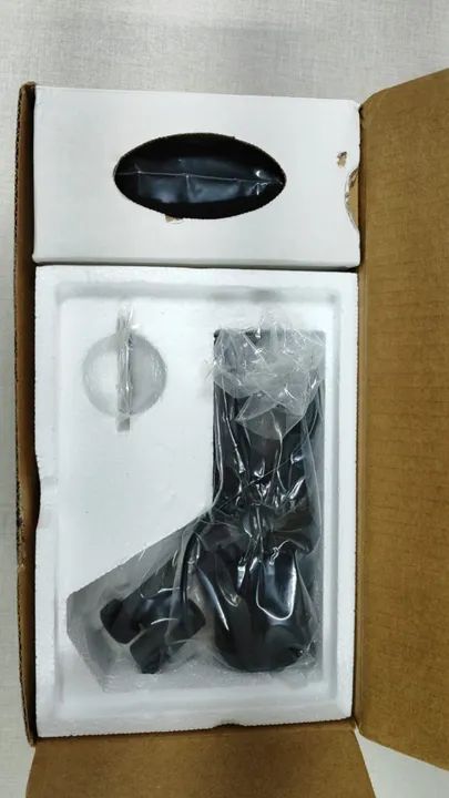 Microfone Shure Sm7b Dinâmico Vocal Para Estúdio Podcast - Foto 4