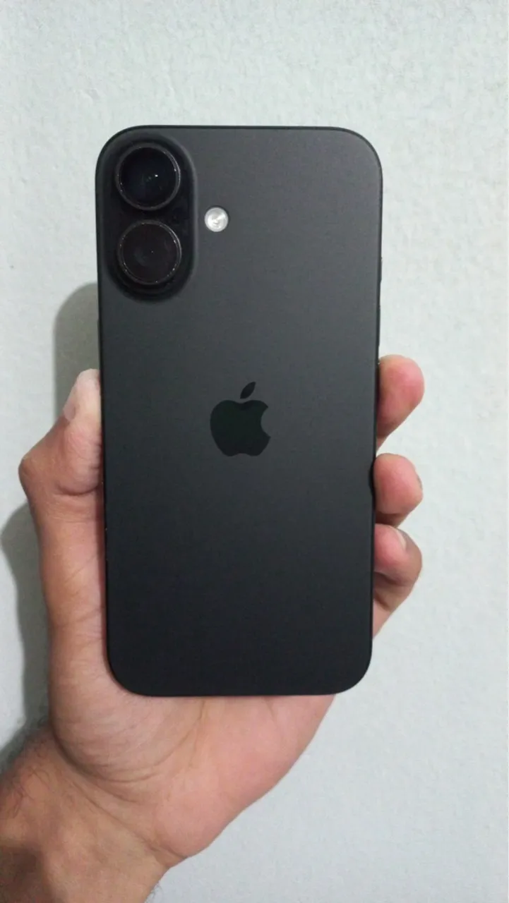 VENDO IPHONE 16 NOVO!!! (4 meses de uso)