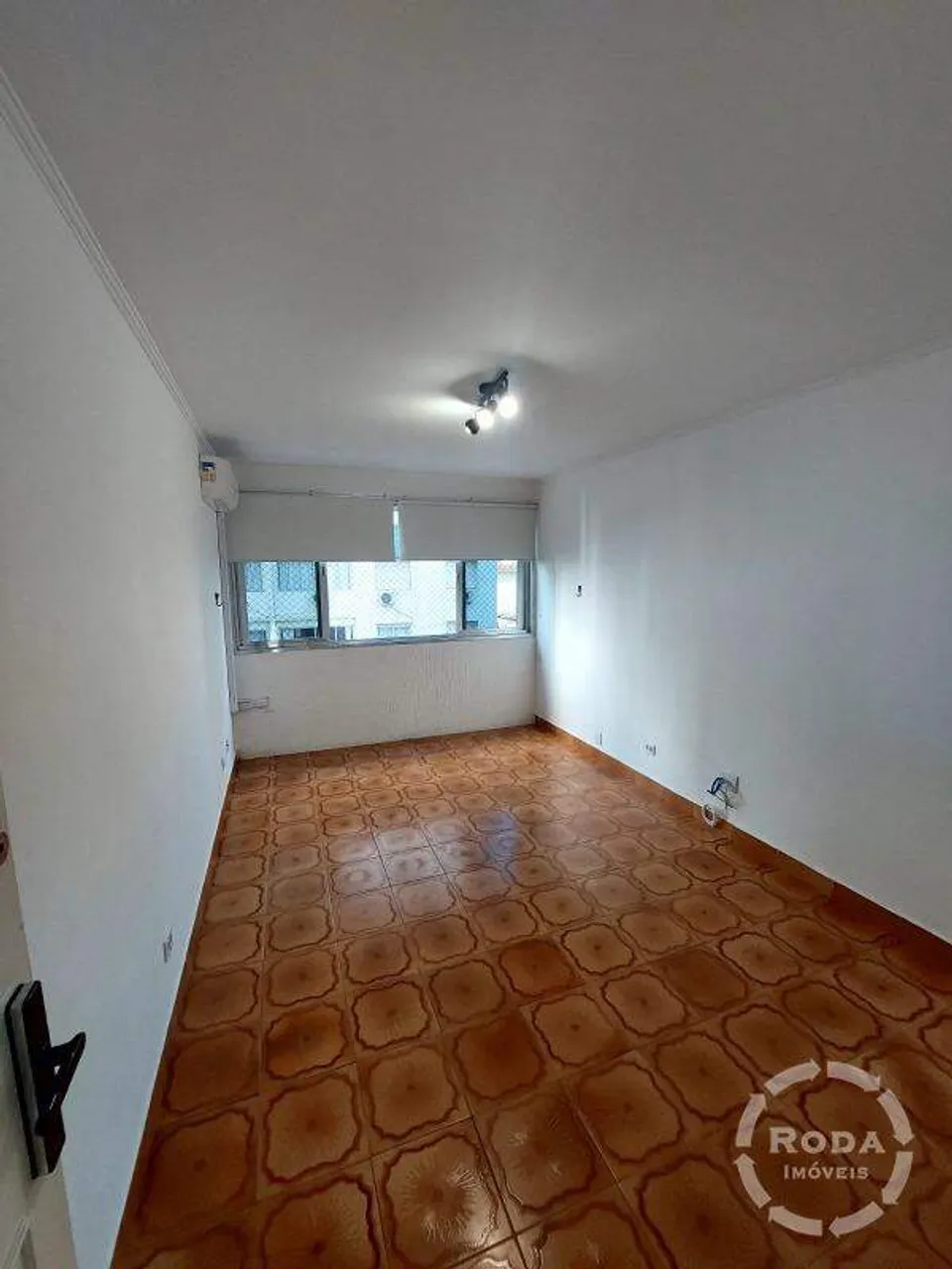 Apartamento para locação no coração do Boqueirão, em Santos.
