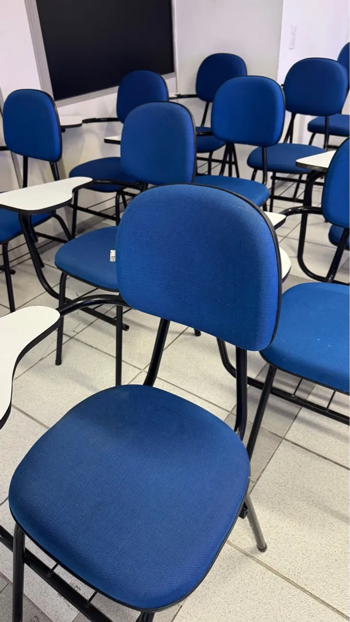 Cadeiras sala de aula com apoio - ótimas para sala de aula !