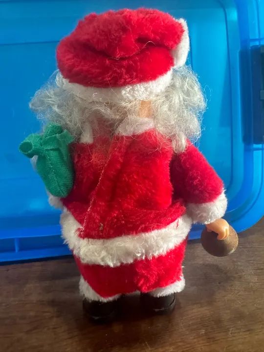 Papai Noel musical no estado (não funciona só decoração) - Foto 3