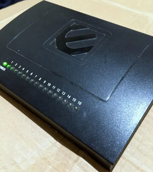 Switch Encore ENH916P-NWY 16 Portas 10/100 Mbps - PC Automático - Foto 5