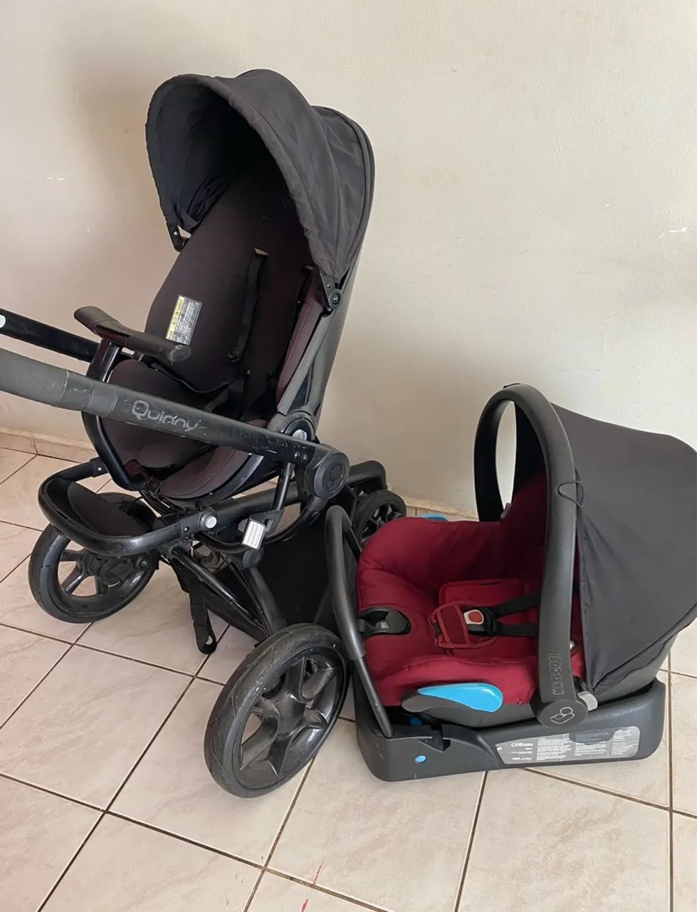 Carrinho de Bebê Quinny com bebê conforto - Foto 3