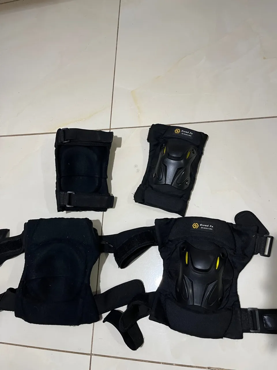 Kit de proteção para esportes - Joelheiras e cotoveleiras